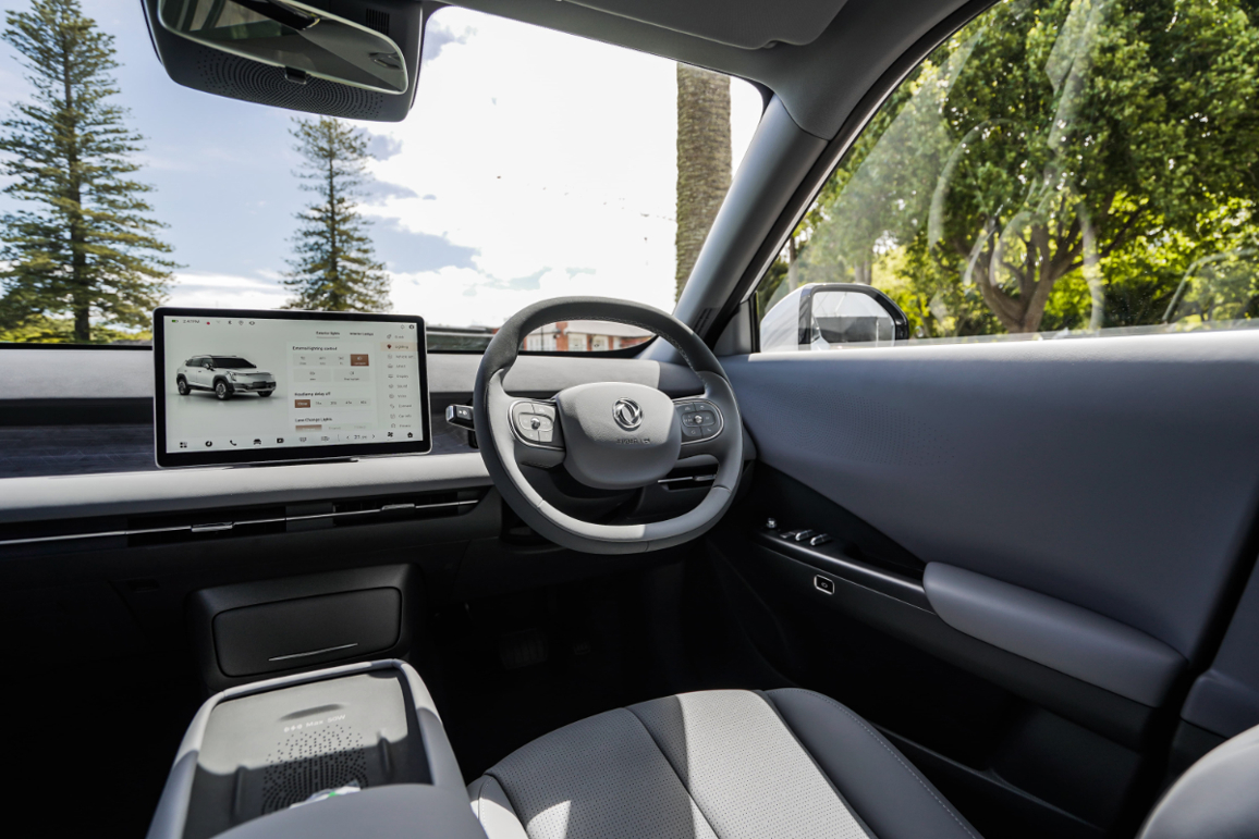 Th&ecirc;m 3 &ocirc; t&ocirc; điện mới rục rịch về Việt Nam: SUV c&ugrave;ng cỡ Tucson, Creta, sedan c&oacute; cửa c&aacute;nh chim, m&agrave;n h&igrave;nh lật như si&ecirc;u xe- Ảnh 8.
