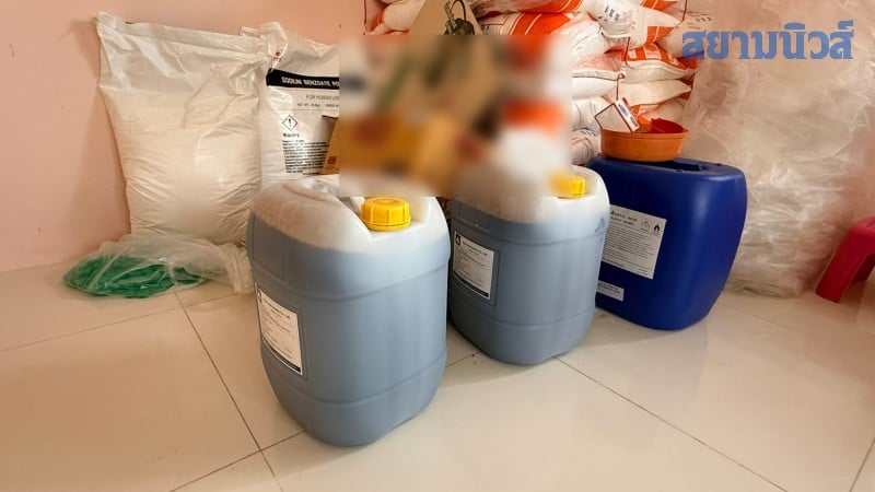 Đột k&iacute;ch 7 căn nh&agrave;, c&ocirc;ng an ph&aacute;t hiện đường d&acirc;y sản xuất bột ngọt v&agrave; c&agrave; ph&ecirc; giả, tịch thu hơn 240.000 sản phẩm- Ảnh 4.