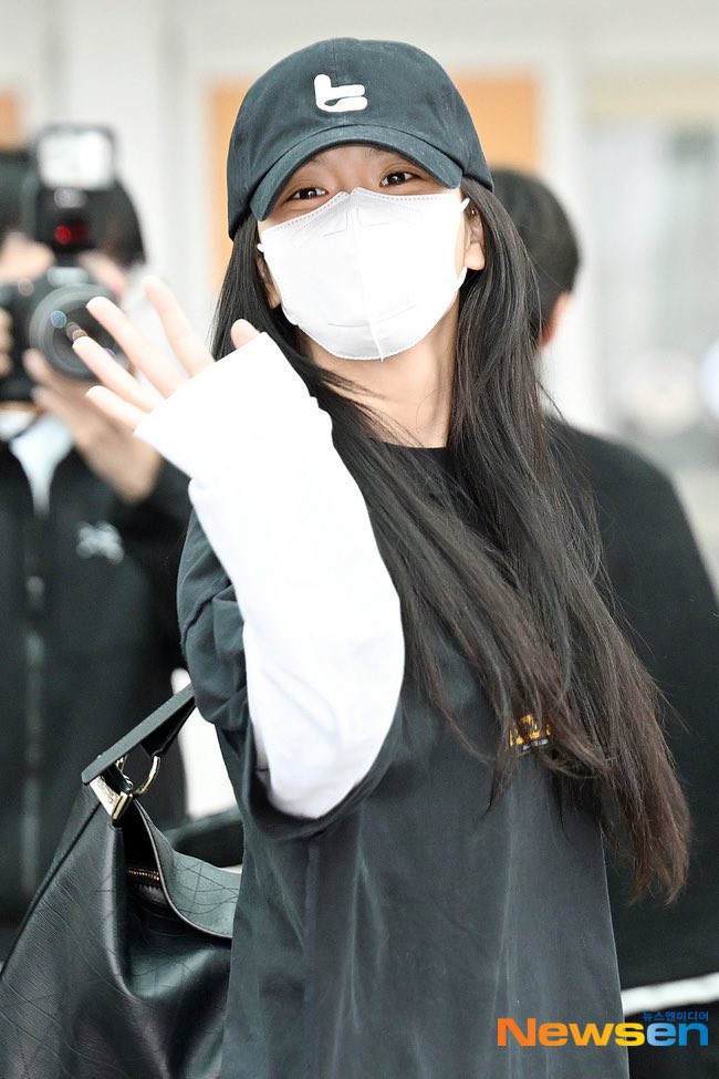BLACKPINK v&agrave; Met Gala: Khi K-pop trở th&agrave;nh "vũ kh&iacute; tỷ đ&ocirc;" của thời trang xa xỉ- Ảnh 8.