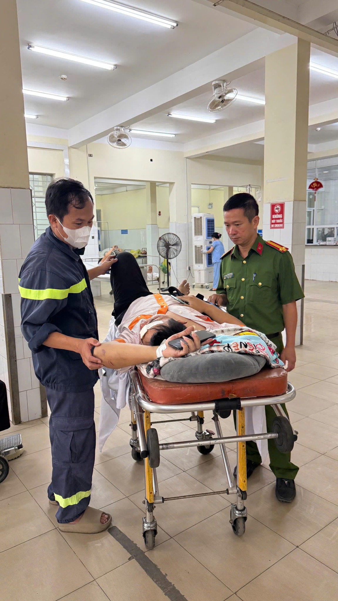 Tai nạn nghi&ecirc;m trọng tr&ecirc;n cao tốc TPHCM Long Th&agrave;nh Dầu Gi&acirc;y khiến 1 người tử vong - Ảnh 2.