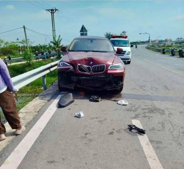 Người đ&agrave;n &ocirc;ng bị &ocirc; t&ocirc; BMW t&ocirc;ng văng xuống mương tử vong ở Ninh B&igrave;nh: Danh t&iacute;nh t&agrave;i xế v&agrave; nạn nh&acirc;n - Ảnh 1.