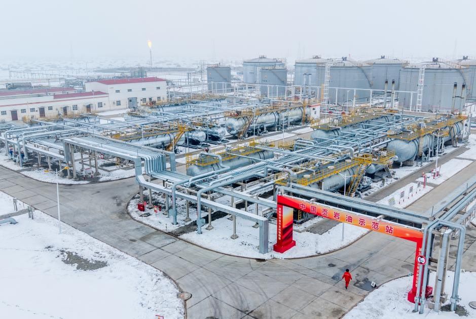 5 đại c&ocirc;ng xưởng nhận đặc quyền chưa từng c&oacute;: D&ograve;ng dầu khổng lồ từ Trung Đ&ocirc;ng đang hướng thẳng về tọa độ n&agrave;y  - Ảnh 1.