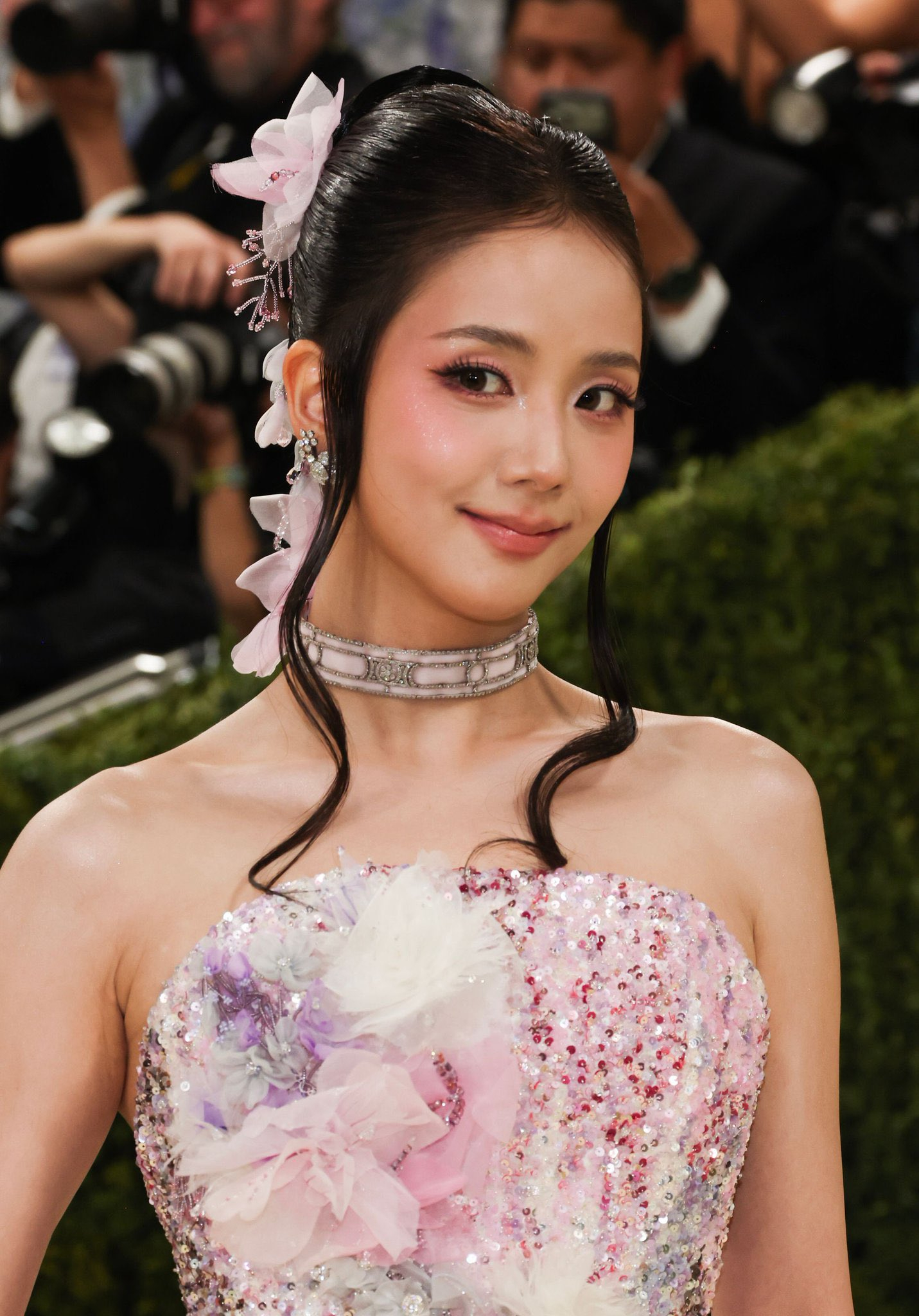 Sốc: Jisoo (BLACKPINK) bị tố lấy cắp quần &aacute;o- Ảnh 5.