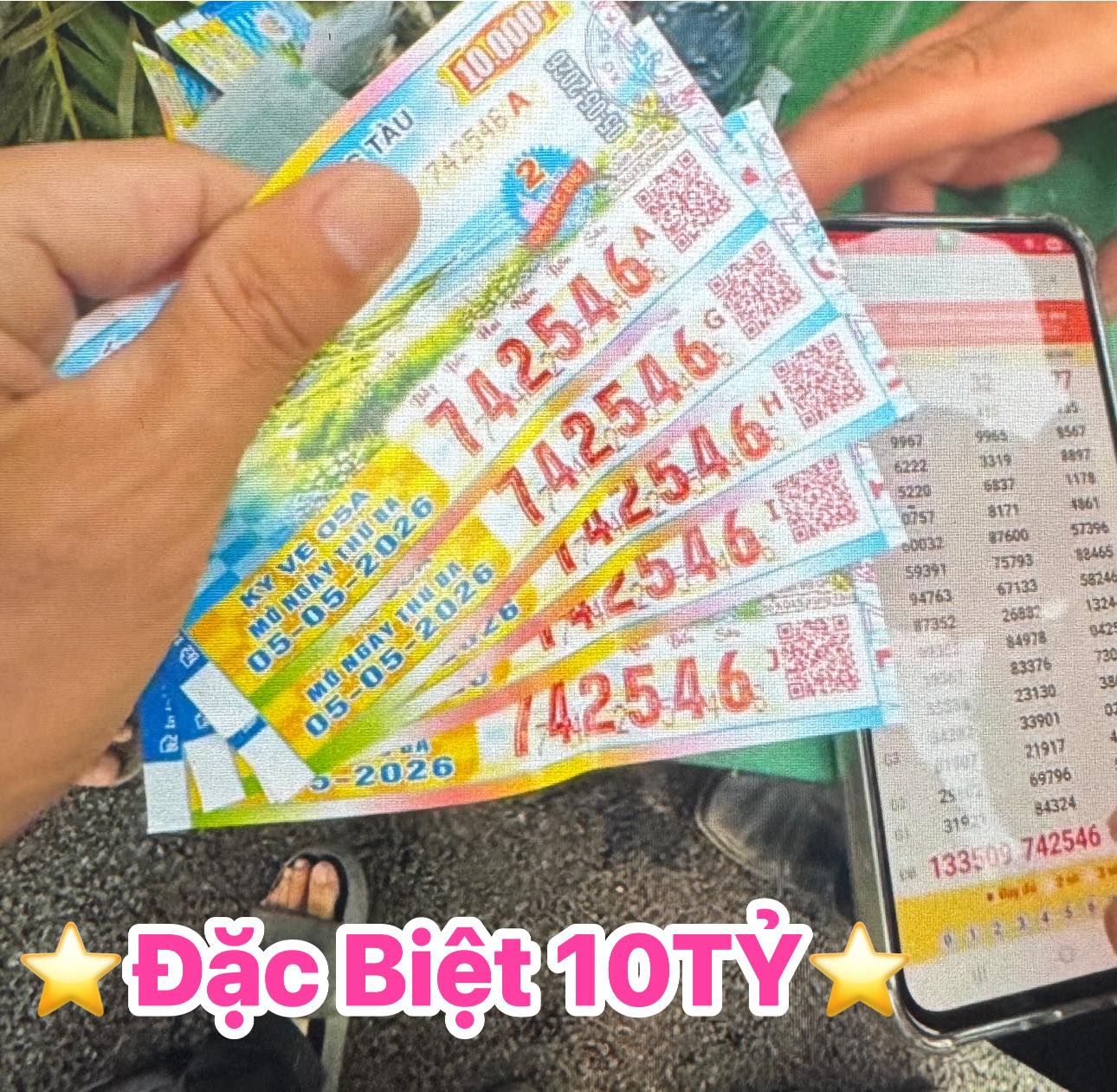 CLIP: Nhân viên mai táng vui mừng khi trúng độc đắc xổ số miền Nam ngày 5-5 - Ảnh 2.
