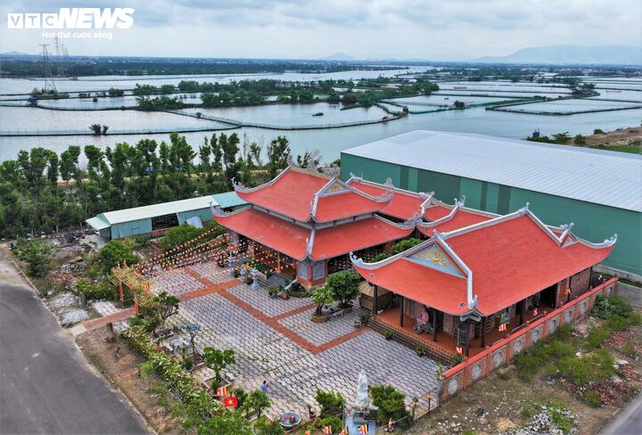 Kh&aacute;m ph&aacute; tượng Phật Lồi v&agrave; 12 d&ograve;ng cổ tự Chăm - Pa tại ch&ugrave;a Linh Sơn Gia Lai - Ảnh 1.