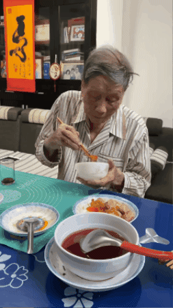 Bữa ăn gi&uacute;p nhạc sĩ Phạm Tuy&ecirc;n khỏe mạnh ở tuổi gần 100- Ảnh 1.