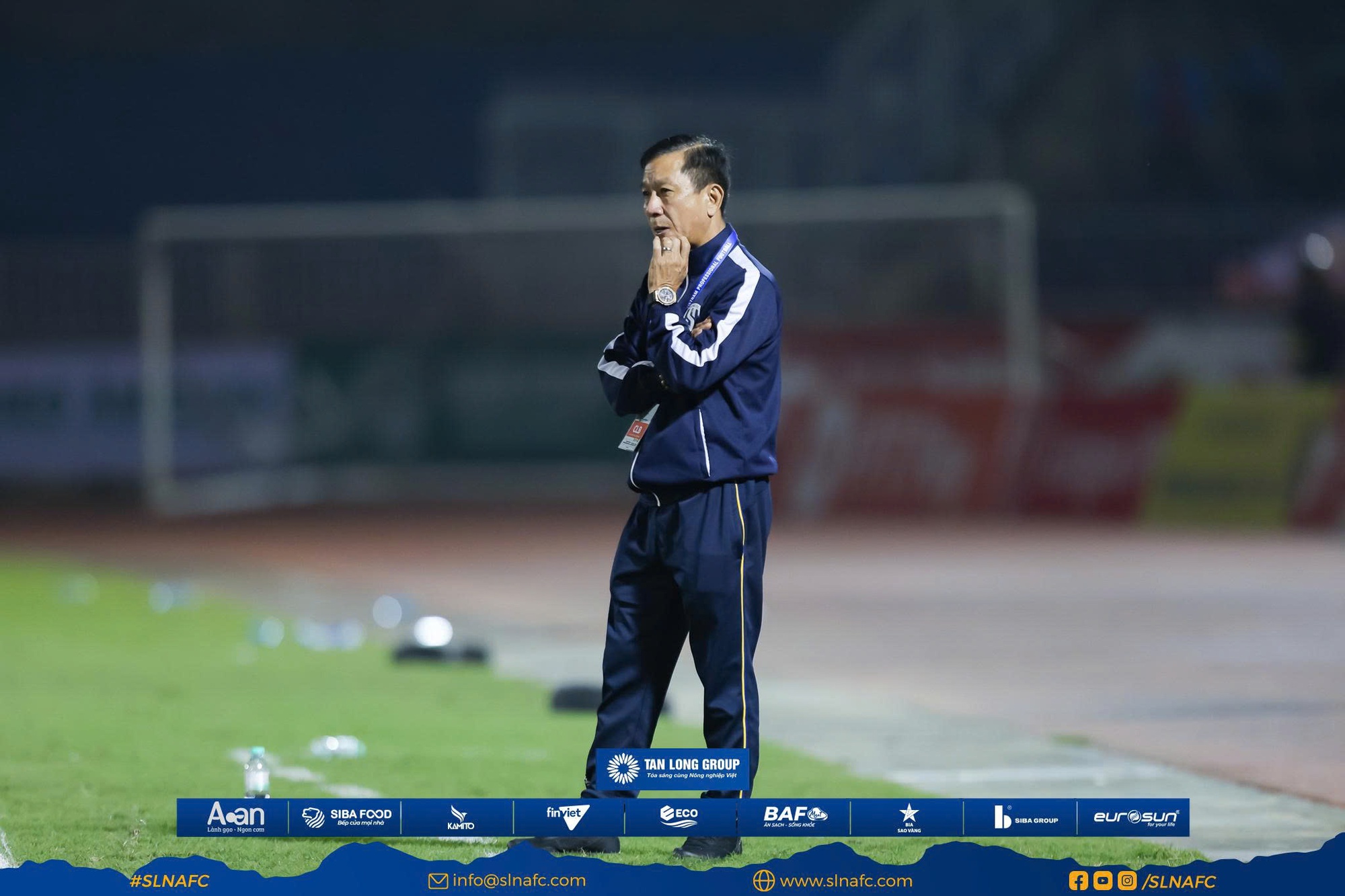 V-League v&agrave; v&ograve;ng xo&aacute;y sa thải HLV - Ảnh 2.