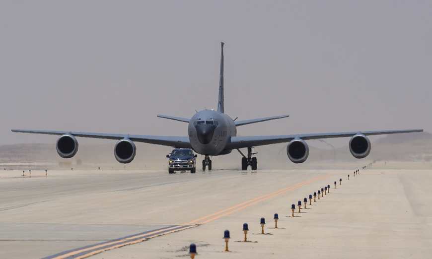 KC - 135 Stratotanker của Mỹ mất t&iacute;n hiệu b&iacute; ẩn ở vịnh Ba Tư - Ảnh 1.