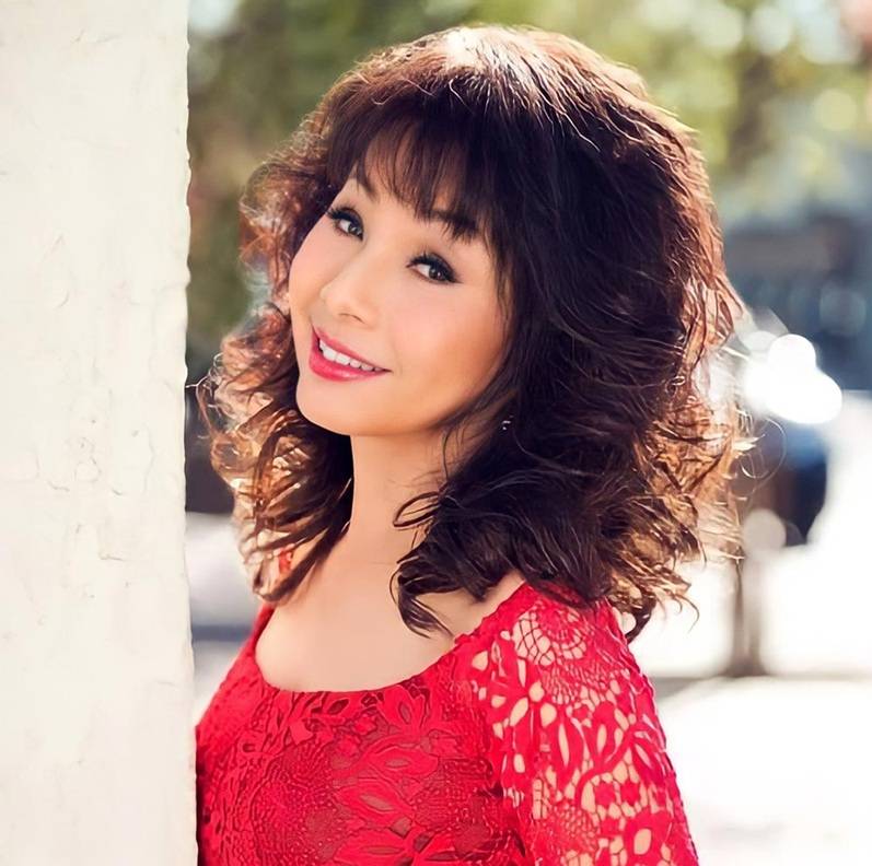 Chế Linh mời một nữ ca sĩ rời s&acirc;n khấu, bị n&oacute;i thẳng: "Khỏi cần đuổi" - Ảnh 3.
