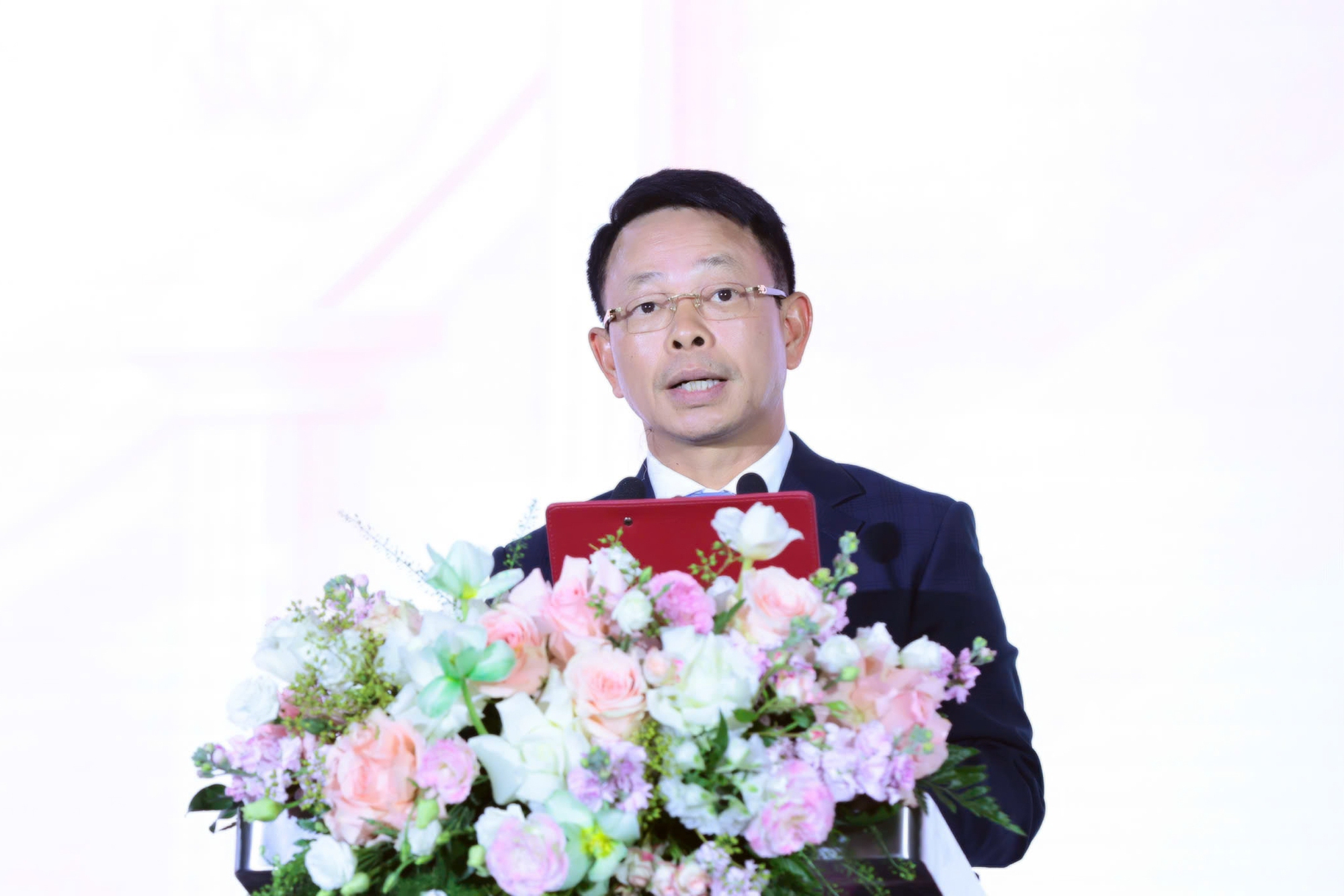 Hoa hậu H&agrave; Tr&uacute;c Linh l&ecirc;n tiếng về nhiệm kỳ ngắn nhất lịch sử Hoa hậu Việt Nam trong gần 40 năm - Ảnh 1.