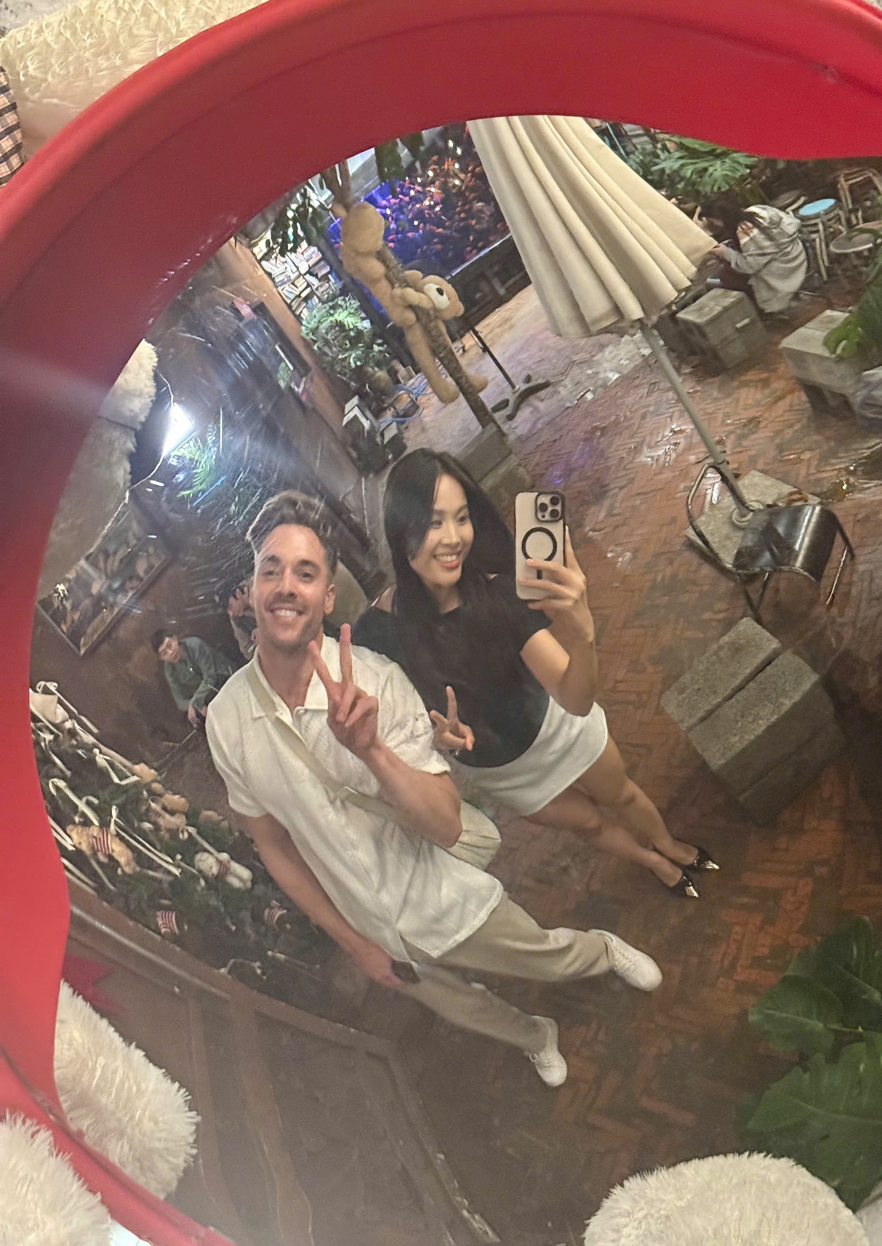 Cặp đ&ocirc;i g&aacute;i Việt - trai T&acirc;y y&ecirc;u nhau, bị cả đồng mạng cảnh b&aacute;o v&igrave; &ldquo;anh x&agrave;i dating app nhiều, em nhắc chị&rdquo; - Ảnh 7.