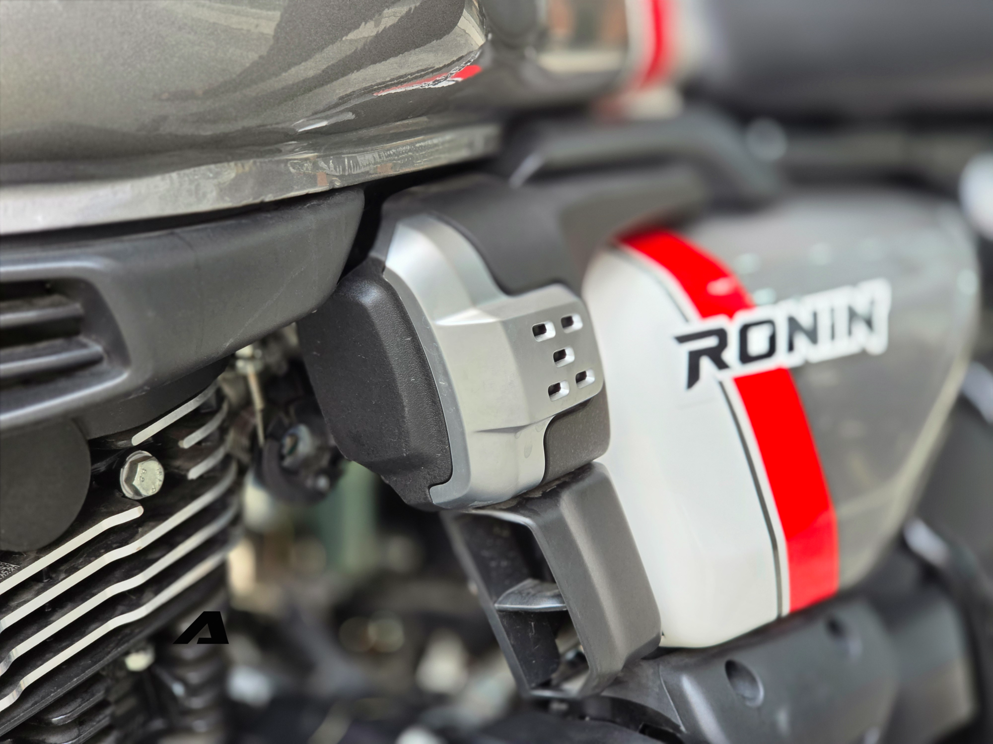 Xe máy Ấn Độ TVS Ronin 225 'trình làng' khách Việt: Có công nghệ tự chạy không cần vặn ga, máy 225 cc nhưng rẻ hơn cả Honda SH- Ảnh 11.