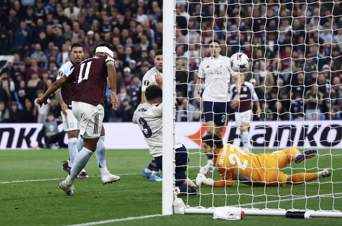 Aston Villa đại thắng Nottingham Forest, vào chung kết Europa League sau 44 năm - Ảnh 3.