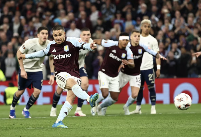 Aston Villa đại thắng Nottingham Forest, vào chung kết Europa League sau 44 năm - Ảnh 4.