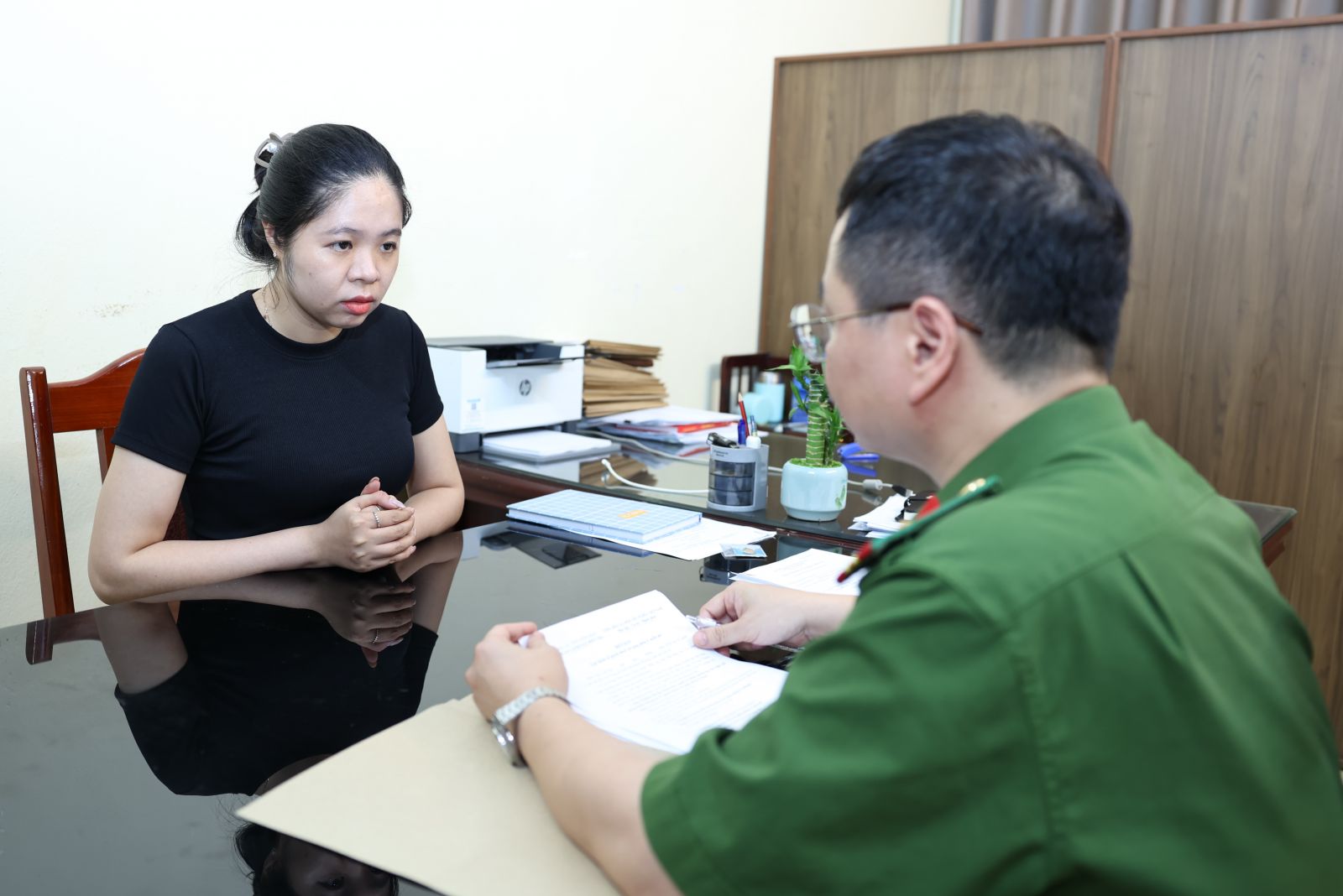 Từ 1/7 tới đ&acirc;y, hộ chiếu c&ograve;n hạn vẫn c&oacute; thể bị hủy gi&aacute; trị - Ảnh 2.