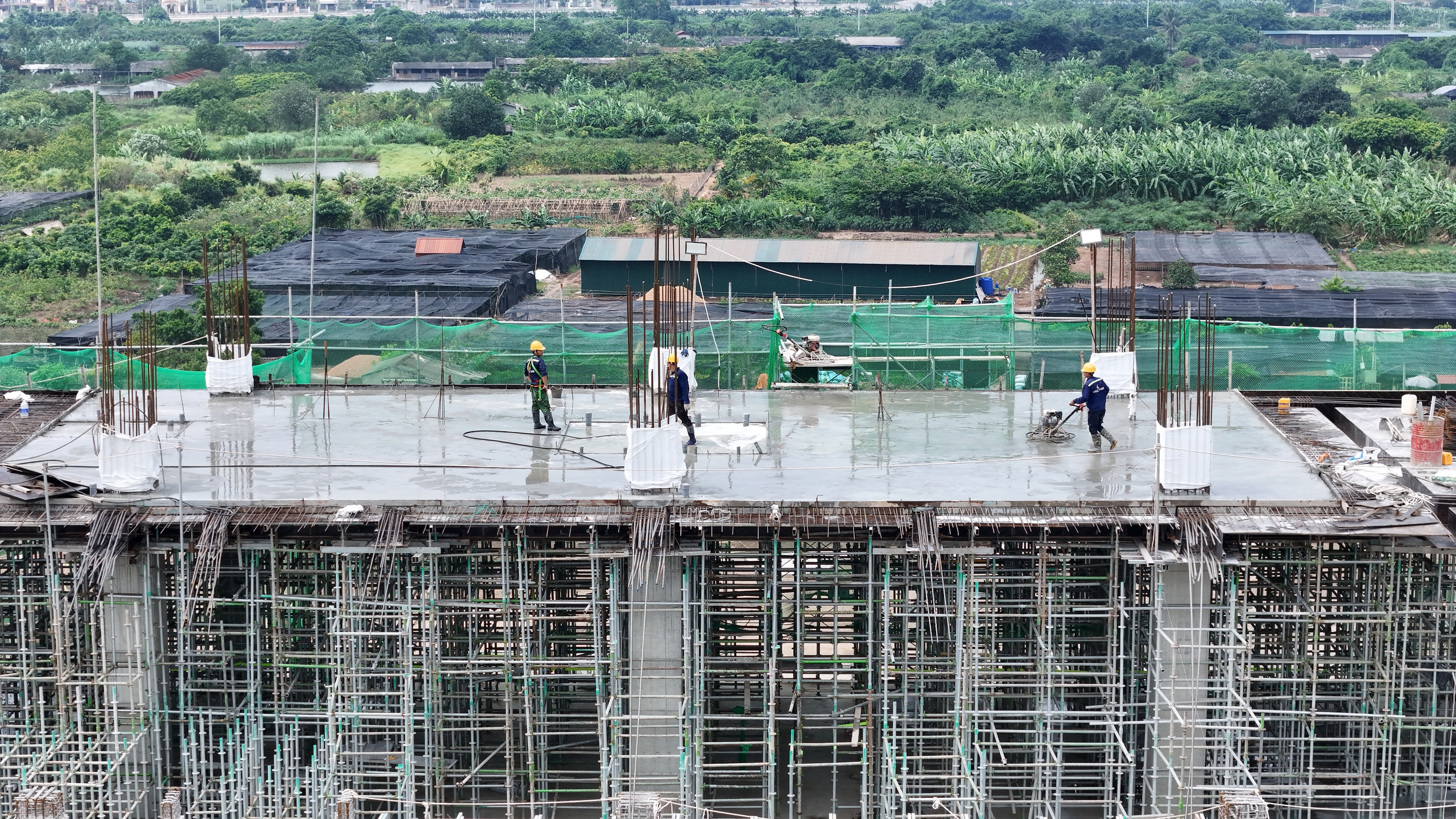 Hiện trường thi công PVF 4
