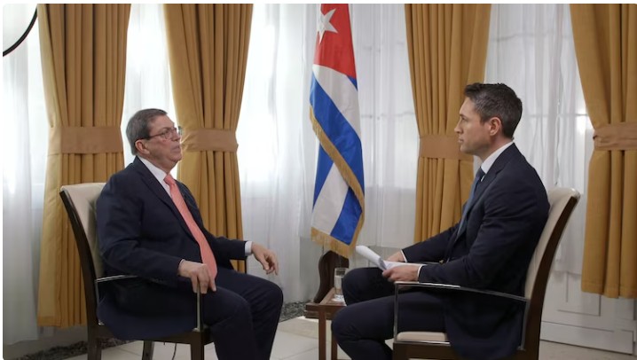 &Ocirc;ng Trump dọa đưa t&agrave;u s&acirc;n bay &aacute;p s&aacute;t Cuba, Ngoại trưởng Rodriguez cảnh b&aacute;o đanh th&eacute;p - Ảnh 1.