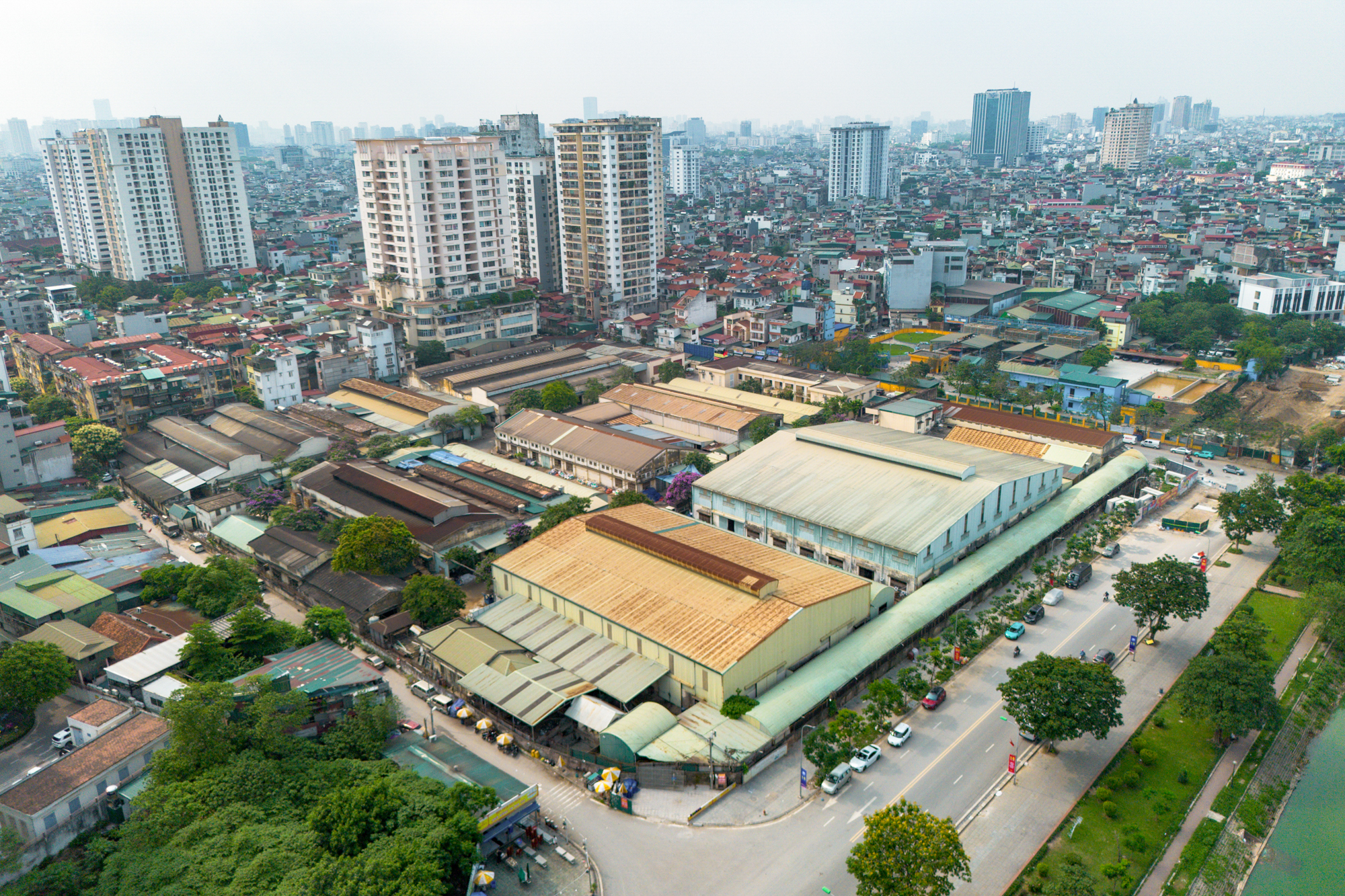 To&agrave;n cảnh khu đất ven hồ Đền Lừ sắp chuyển đổi từ nh&agrave; m&aacute;y sang chung cư - Ảnh 2.