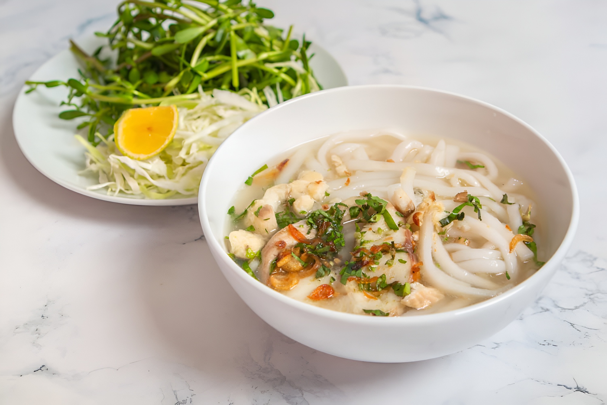 Kh&aacute;ch T&acirc;y nhầm lẫn m&oacute;n ăn Việt: B&aacute;nh canh v&agrave; b&aacute;nh căn - Ảnh 2.