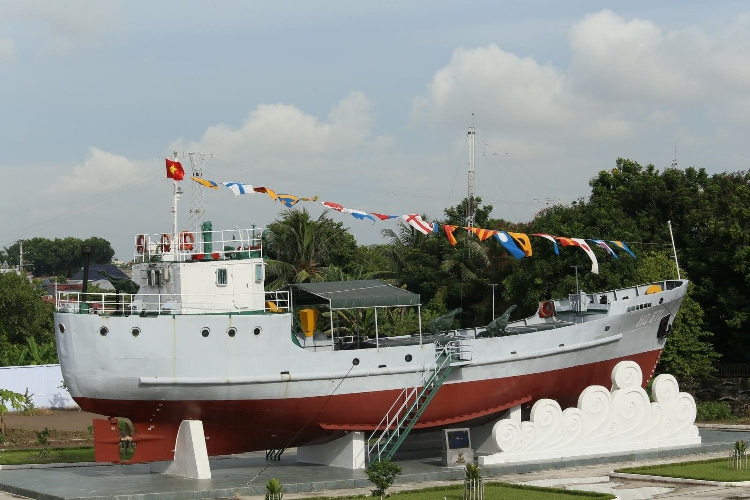 Con t&agrave;u 64 năm tuổi l&acirc;u đời nhất Việt Nam, được c&ocirc;ng nhận l&agrave; bảo vật quốc gia - Ảnh 2.