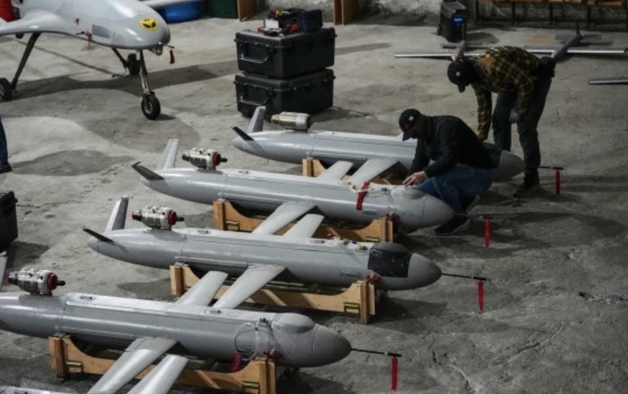 UAV Ukraine tấn c&ocirc;ng hạ tầng dầu mỏ Nga g&acirc;y chấn động to&agrave;n cầu - Ảnh 1.