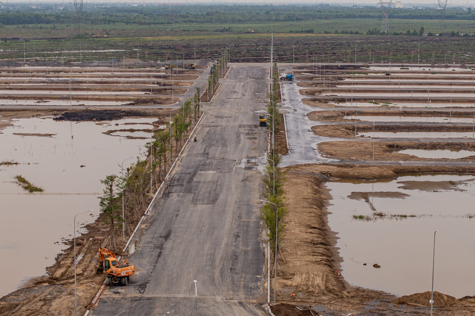 Môi giới đổ về khu Tây Bắc TP.HCM, liên tục khai trương văn phòng mới, nhộn nhịp tư vấn khách quanh siêu dự án lớn chưa từng tại Hóc Môn - Ảnh 12.