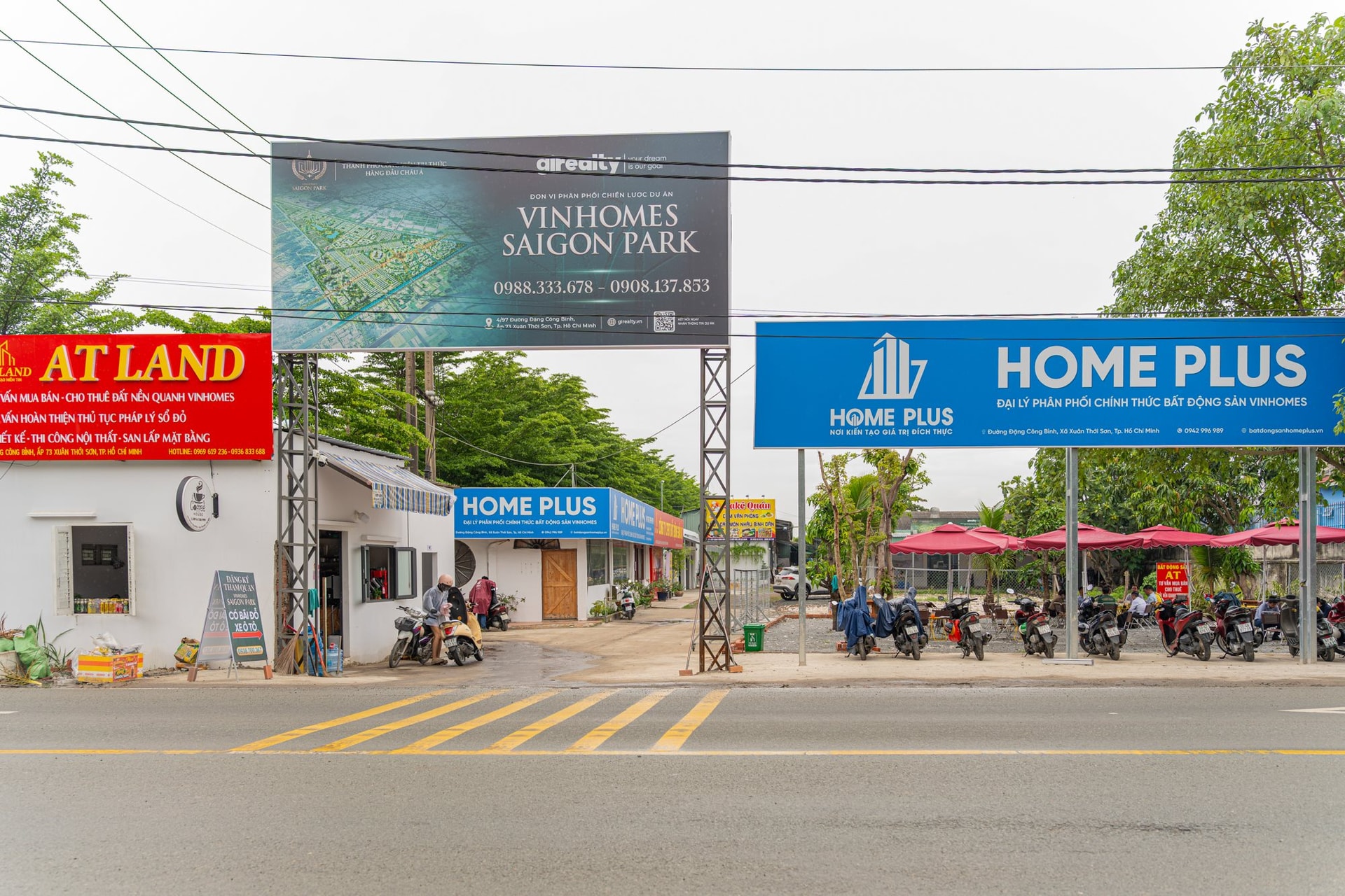 Môi giới đổ về khu Tây Bắc TP.HCM, liên tục khai trương văn phòng mới, nhộn nhịp tư vấn khách quanh siêu dự án lớn chưa từng tại Hóc Môn - Ảnh 4.