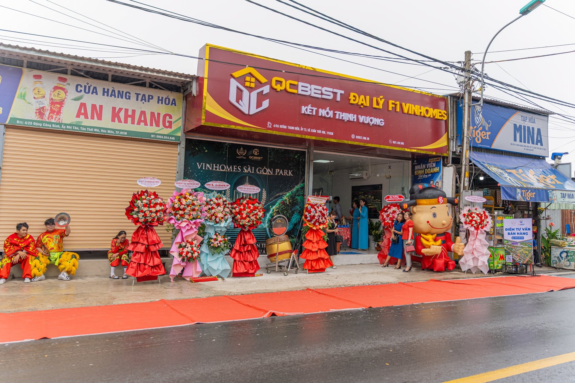Môi giới đổ về khu Tây Bắc TP.HCM, liên tục khai trương văn phòng mới, nhộn nhịp tư vấn khách quanh siêu dự án lớn chưa từng tại Hóc Môn - Ảnh 6.