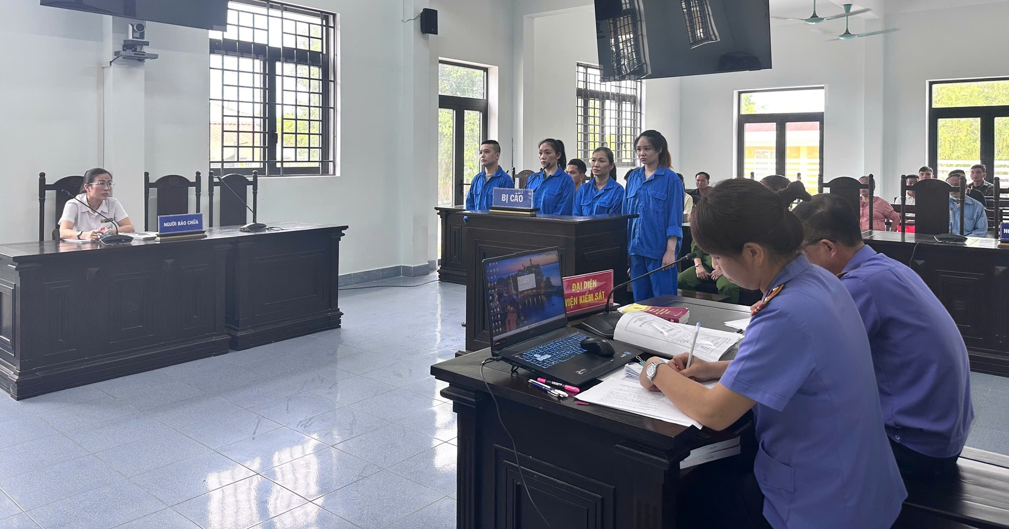 4 Người Việt Nam tham gia đường d&acirc;y rửa tiền ở Campuchia bị tuy&ecirc;n &aacute;n nghi&ecirc;m khắc - Ảnh 1.