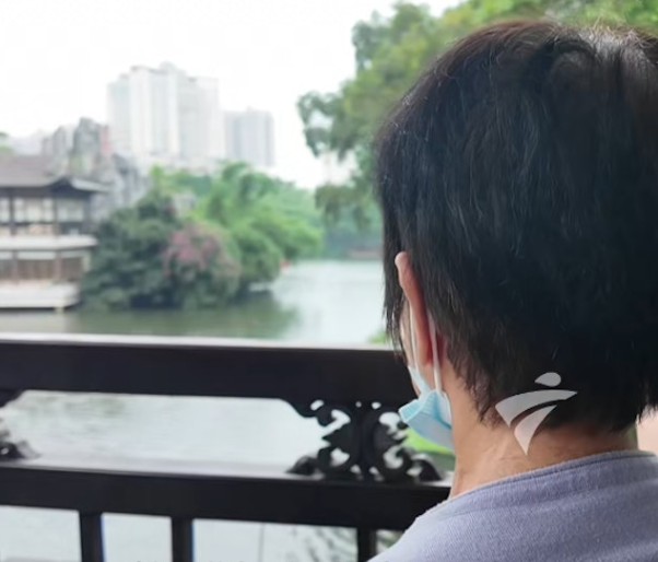 Tưởng được khám bệnh miễn phí, cụ bà bàng hoàng gánh nợ 600 triệu: Phải làm lao công trả dần - Ảnh 4.