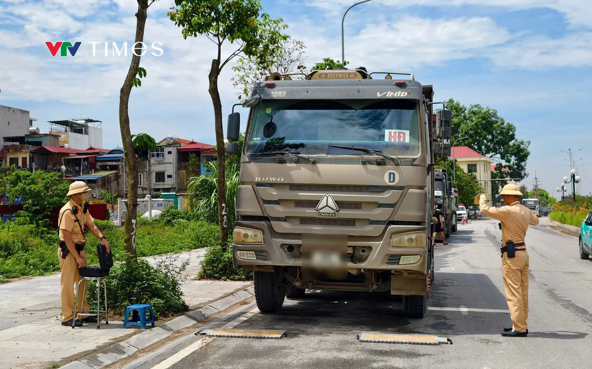 H&agrave; Nội: Siết chặt quản l&yacute; vận tải, xử l&yacute; nghi&ecirc;m hơn 1.600 xe tải vi phạm - Ảnh 1.