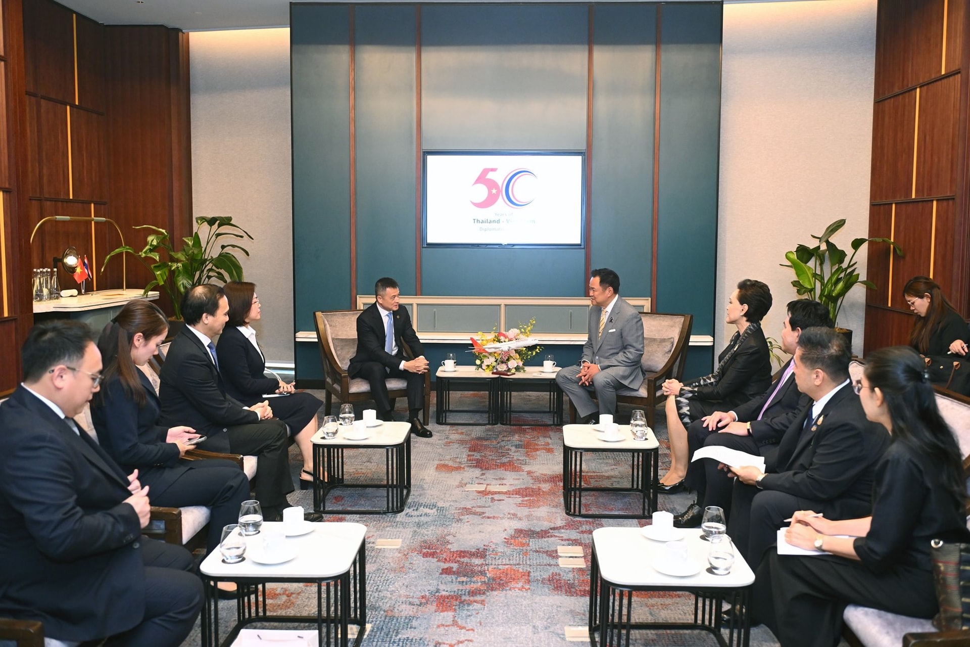 L&atilde;nh đạo Sun Group đề xuất với Thủ tướng Th&aacute;i Lan kiến tạo &ldquo;Hai quốc gia, một điểm đến&rdquo; - Ảnh 2.