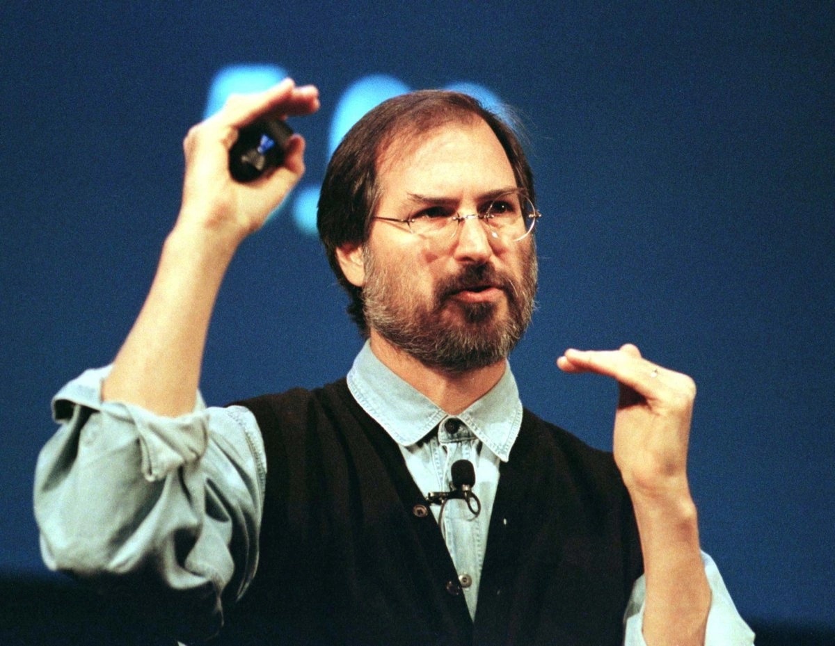 Những c&acirc;u n&oacute;i Steve Jobs thay đổi thế giới c&ocirc;ng nghệ v&agrave; triết l&yacute; sống đầy cảm hứng - Ảnh 2.