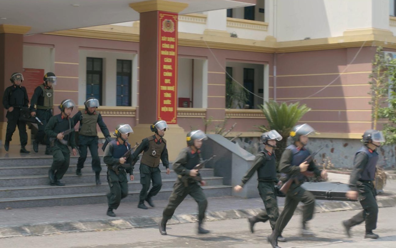 Thu Quỳnh h&oacute;a th&acirc;n th&agrave;nh b&agrave; tr&ugrave;m ma t&uacute;y trong phim giờ v&agrave;ng VTV- Ảnh 6.