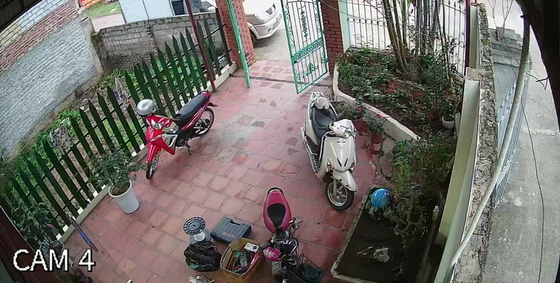 Cho con về qu&ecirc; chơi với &ocirc;ng b&agrave; nhưng những g&igrave; nh&igrave;n thấy qua camera khiến t&ocirc;i giận tới mất kh&ocirc;n- Ảnh 1.