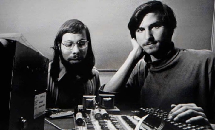 Steve Jobs: H&agrave;nh tr&igrave;nh đưa Apple trở th&agrave;nh biểu tượng c&ocirc;ng nghệ to&agrave;n cầu năm 2026 - Ảnh 1.