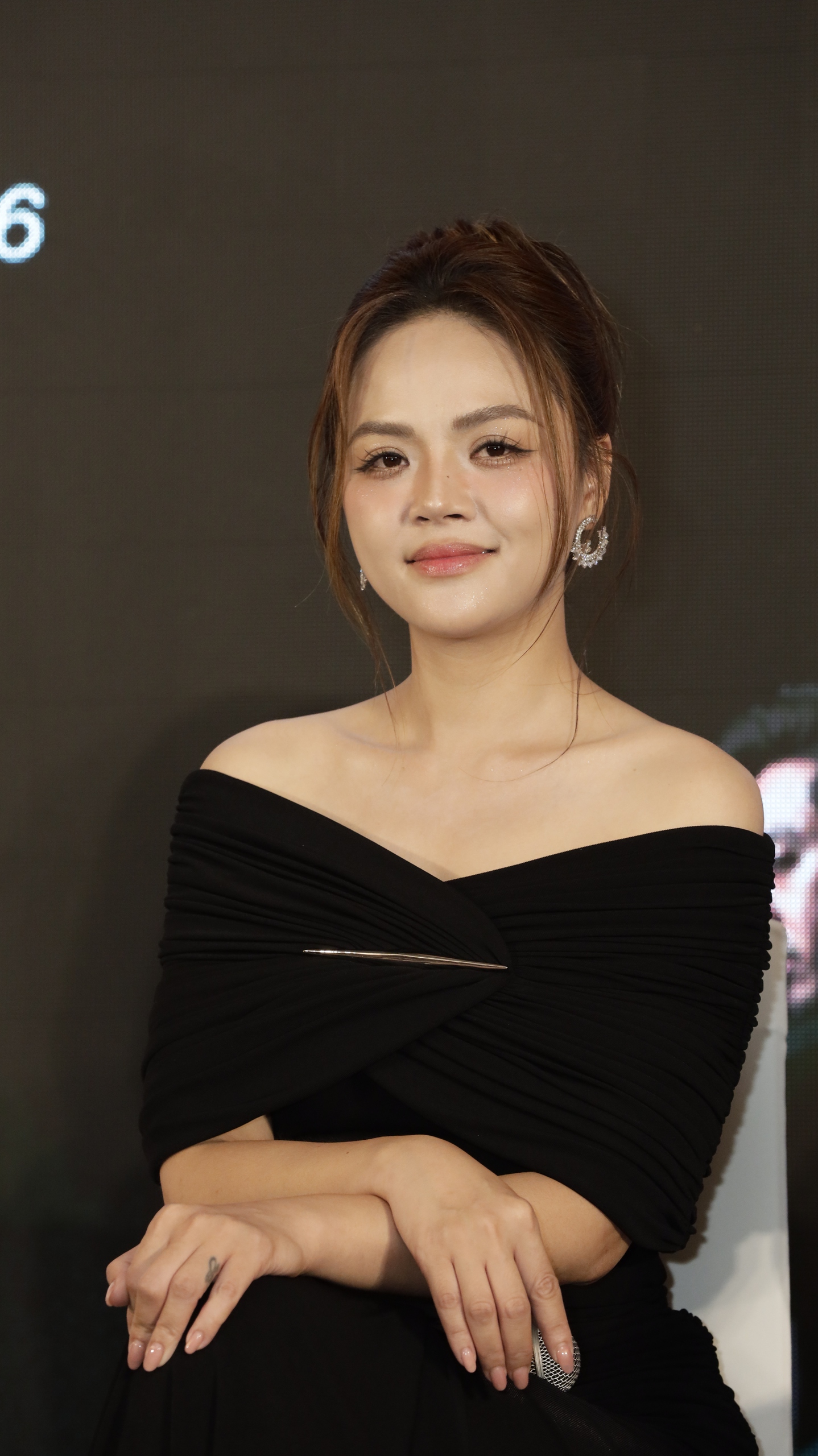 Thu Quỳnh h&oacute;a th&acirc;n th&agrave;nh b&agrave; tr&ugrave;m ma t&uacute;y trong phim giờ v&agrave;ng VTV- Ảnh 2.