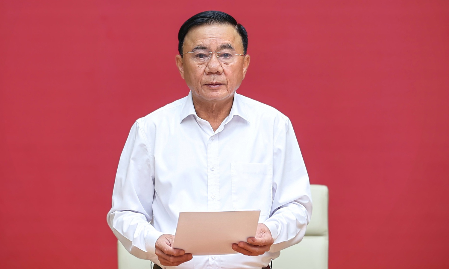 Bộ Ch&iacute;nh trị ph&acirc;n bổ bi&ecirc;n chế c&ocirc;ng chức , vi&ecirc;n chức năm 2026 l&ecirc;n tới 1 , 8 triệu - Ảnh 1.