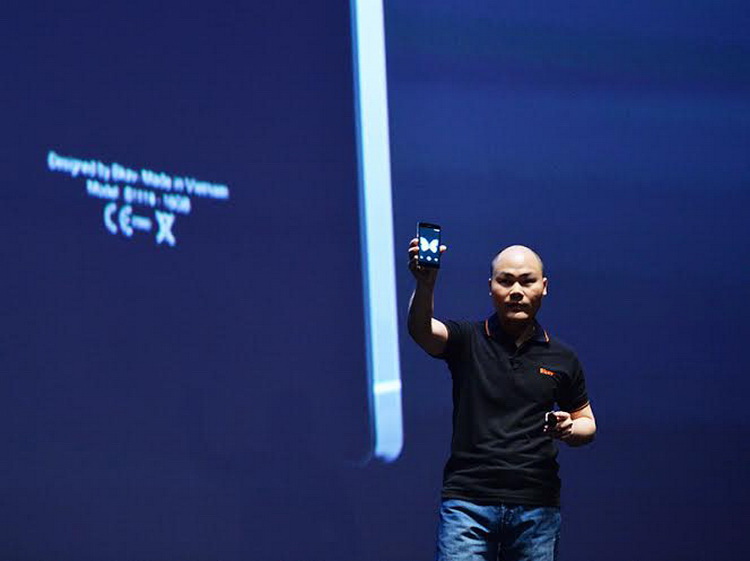 Nguyễn Tử Quảng và hành trình làm ' Steve Jobs Việt Nam ' trong công nghệ 2026 - Ảnh 2. Nguyễn Tử Quảng và hành trình làm ' Steve Jobs Việt Nam ' trong công nghệ 2026 - Ảnh 2.