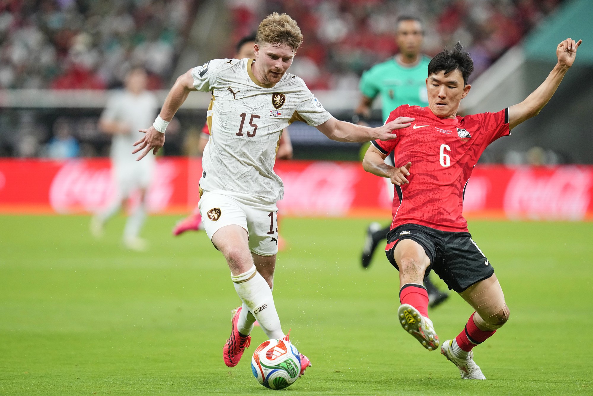 Hwang In-beom - "Nhạc trưởng" đưa tuyển H&agrave;n Quốc bay cao tại World Cup 2026 - Ảnh 2.