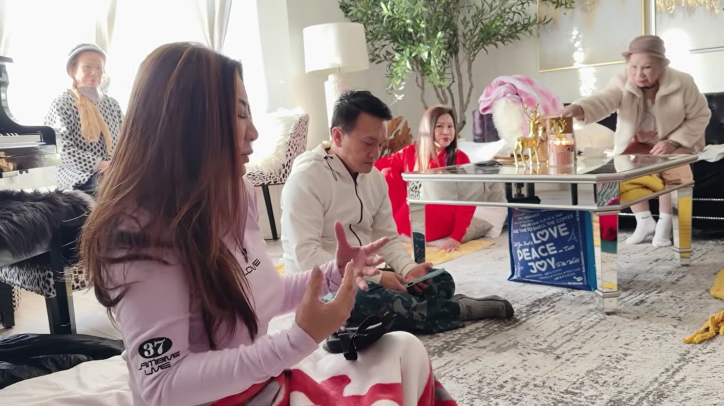 Vợ cũ Bằng Kiều tới tận nh&agrave; dạy chồng cũ việc n&agrave;y- Ảnh 2.
