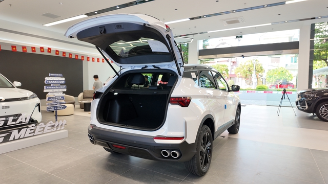 Cận cảnh Geely Coolray 2026 mới cứng về đại l&yacute;, gi&aacute; đang "ngon" nhất ph&acirc;n kh&uacute;c - Ảnh 12.