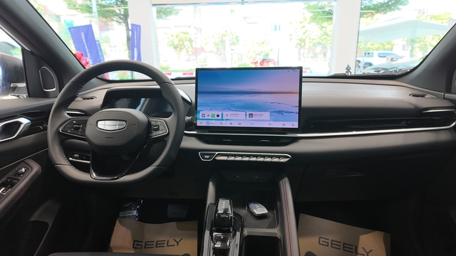 Cận cảnh Geely Coolray 2026 mới cứng về đại l&yacute;, gi&aacute; đang "ngon" nhất ph&acirc;n kh&uacute;c - Ảnh 5.