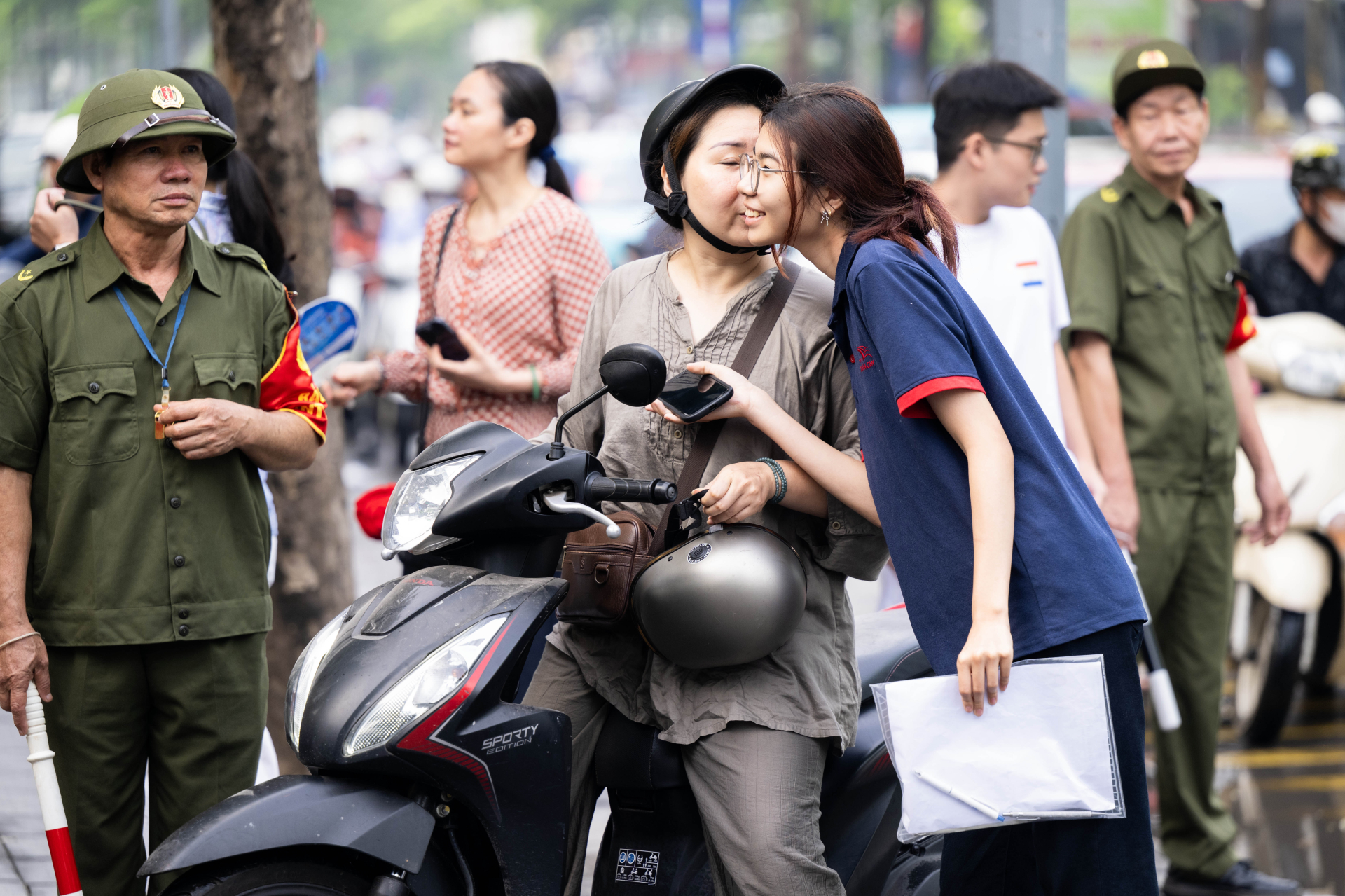 Thi tốt nghiệp THPT 2026: M&ocirc;n tự chọn c&oacute; mưa điểm 10 kh&ocirc;ng? - Ảnh 14.