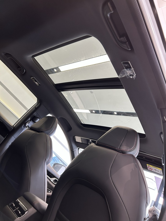 Cận cảnh Geely Coolray 2026 mới cứng về đại l&yacute;, gi&aacute; đang "ngon" nhất ph&acirc;n kh&uacute;c - Ảnh 9.
