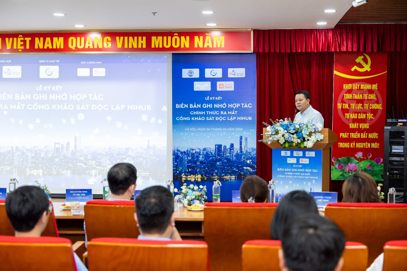 “HIHUB sẽ là nơi người dân nói thật, chính quyền sửa thật, kết quả thực chất đến tay người dân - Ảnh 4. “HIHUB sẽ là nơi người dân nói thật, chính quyền sửa thật, kết quả thực chất đến tay người dân - Ảnh 4.