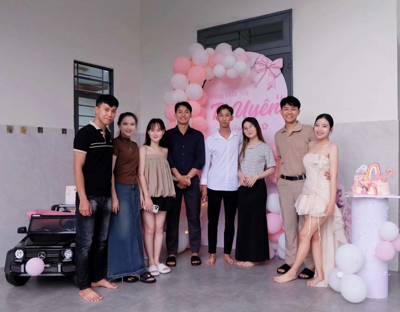 4 con dâu sinh liền tù tì trong 3 tháng, ông bà nội “chóng mặt”, nhầm tên các cháu - Ảnh 2.