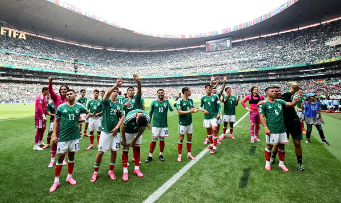 Raul Jimenez trở th&agrave;nh cầu thủ xuất sắc nhất trận khai mạc World Cup 2026 - Ảnh 3.