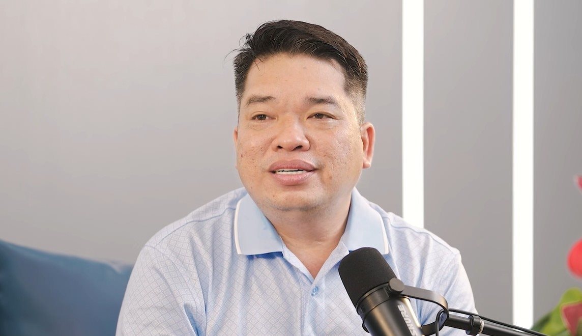 Chủ nh&acirc;n giải khủng, độc nhất lịch sử Vietlott: "Người ta bảo '&ocirc;ng n&agrave;y chắc được thu&ecirc; ở đ&acirc;u về diễn'" - Ảnh 2.