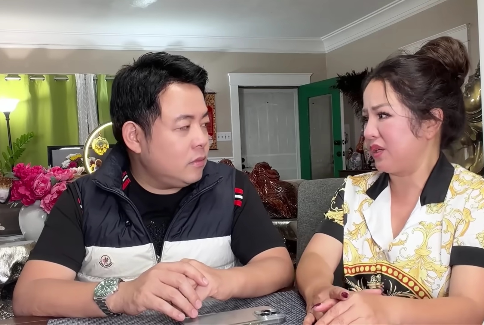 "Quang L&ecirc; sợ t&ocirc;i lấy mất ch&eacute;n cơm n&ecirc;n kh&ocirc;ng cho t&ocirc;i l&agrave;m ca sĩ"- Ảnh 2.